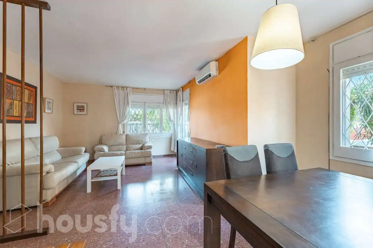 Vista exterior de Planta baja en venta en Cunit con Aire acondicionado, Jardín privado y Trastero