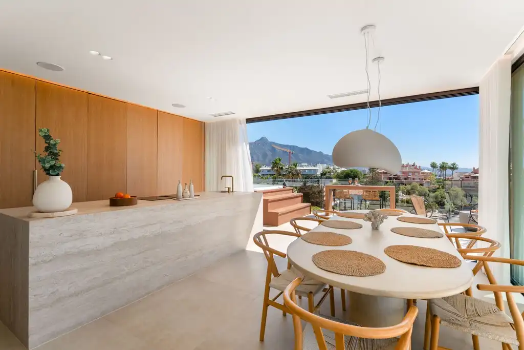 Chalet con piscina en venta en Nueva Andalucía, imagen 9