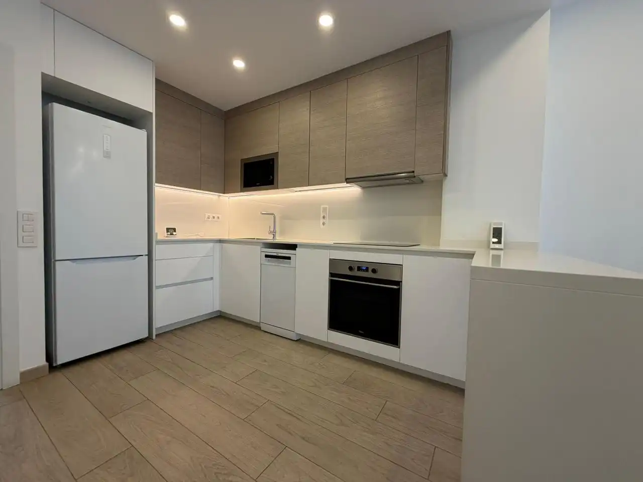 Cuina de Pis en venda en Barcelona amb Aire condicionat, Parquet i Terrassa