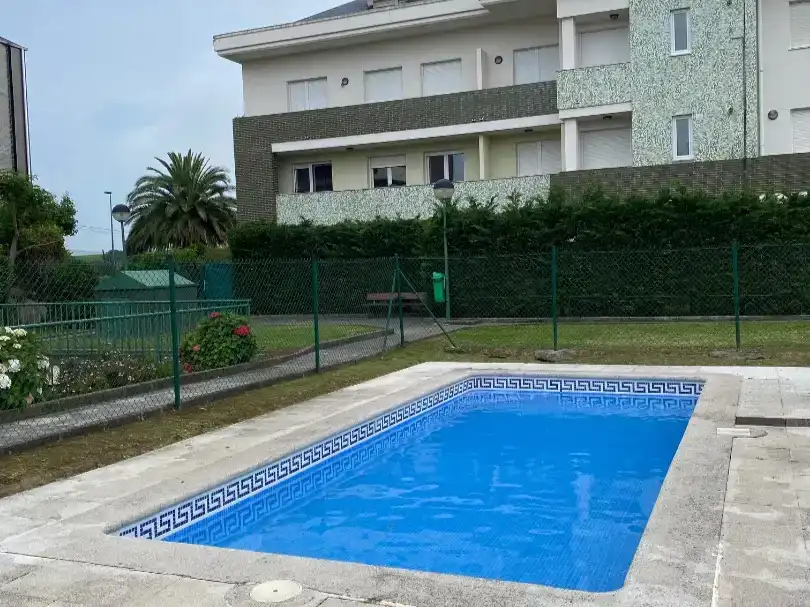 Schwimmbecken von Wohnung zur Miete in Suances mit Parkett, Schwimmbad und Möbliert