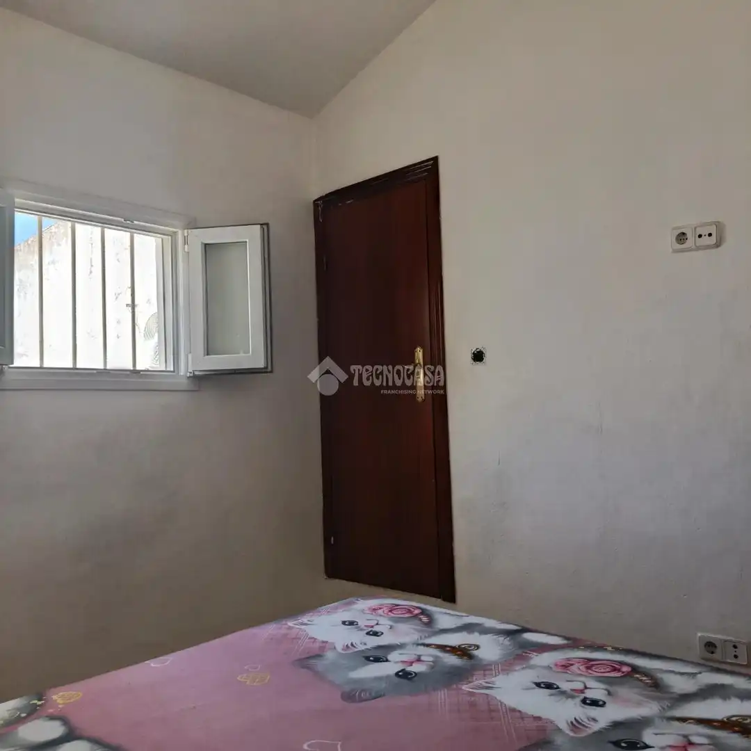 Habitación de Casa adosada en venta en Pilas con Aire acondicionado y Amueblado