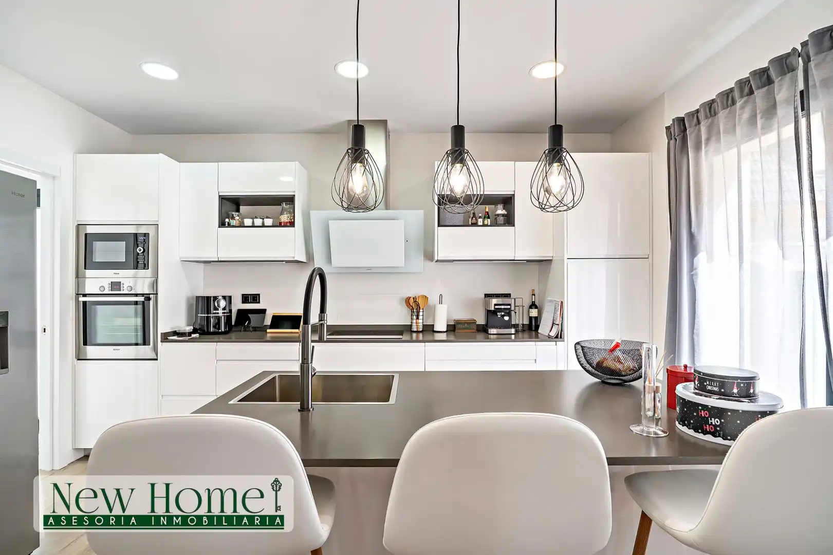 Kitchen of Houses for sale in Roquetas de Mar  with Private garden, Terrace and Furnished