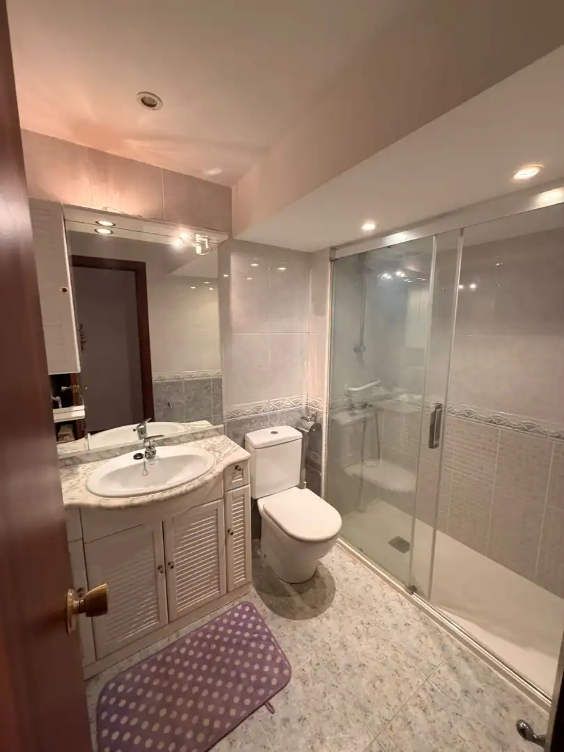 Bathroom of Flat for sale in Cruces
