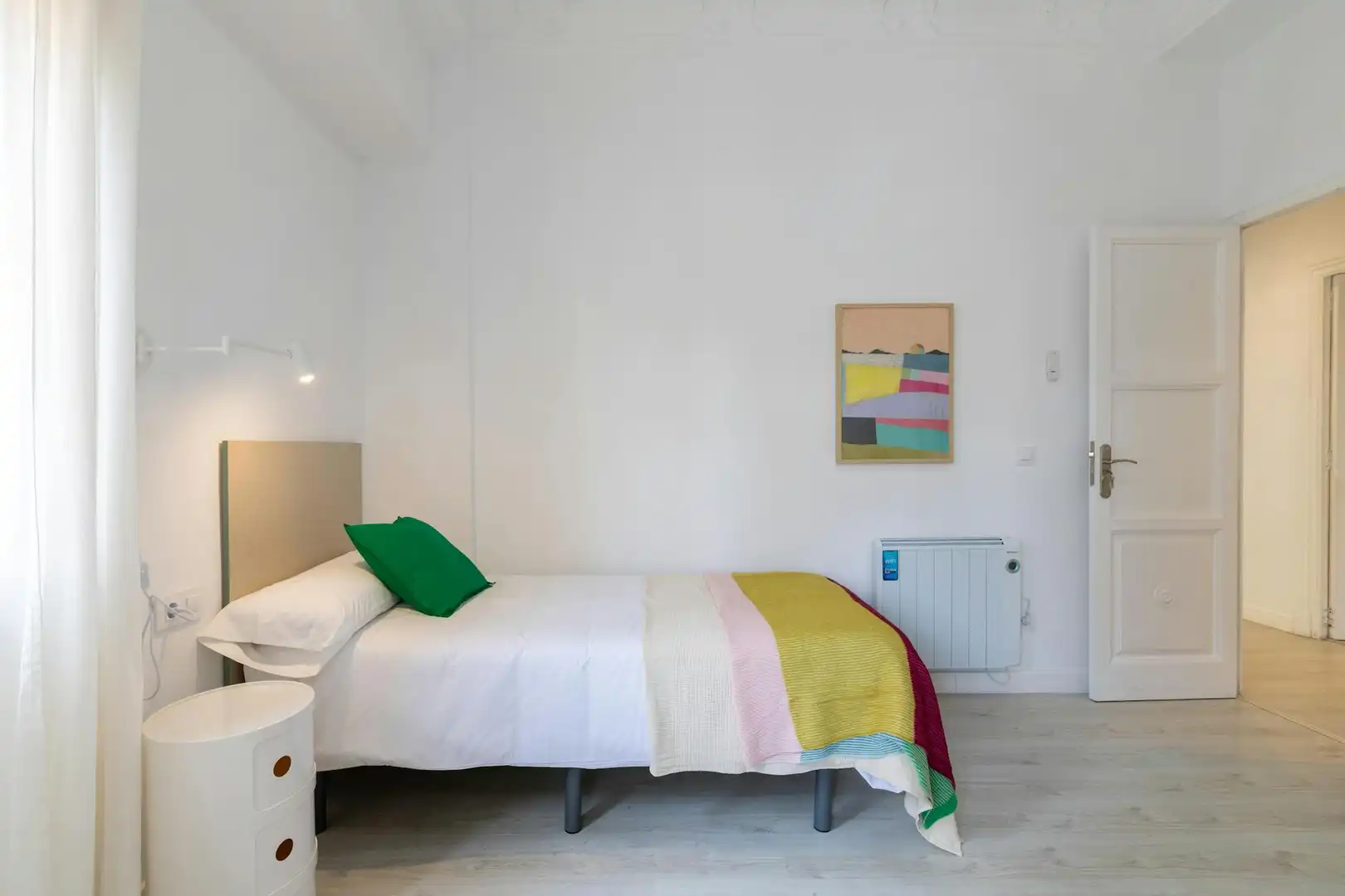 Bedroom of Flat for rent in Valencia  with Heating, Washing machine and TV