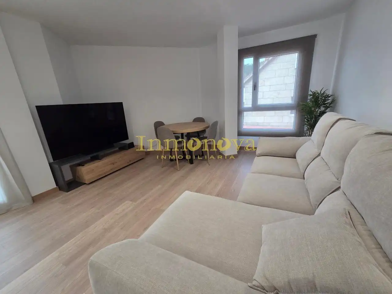 Living room of Flat for sale in Cangas   with Heating, Terrace and Storage room