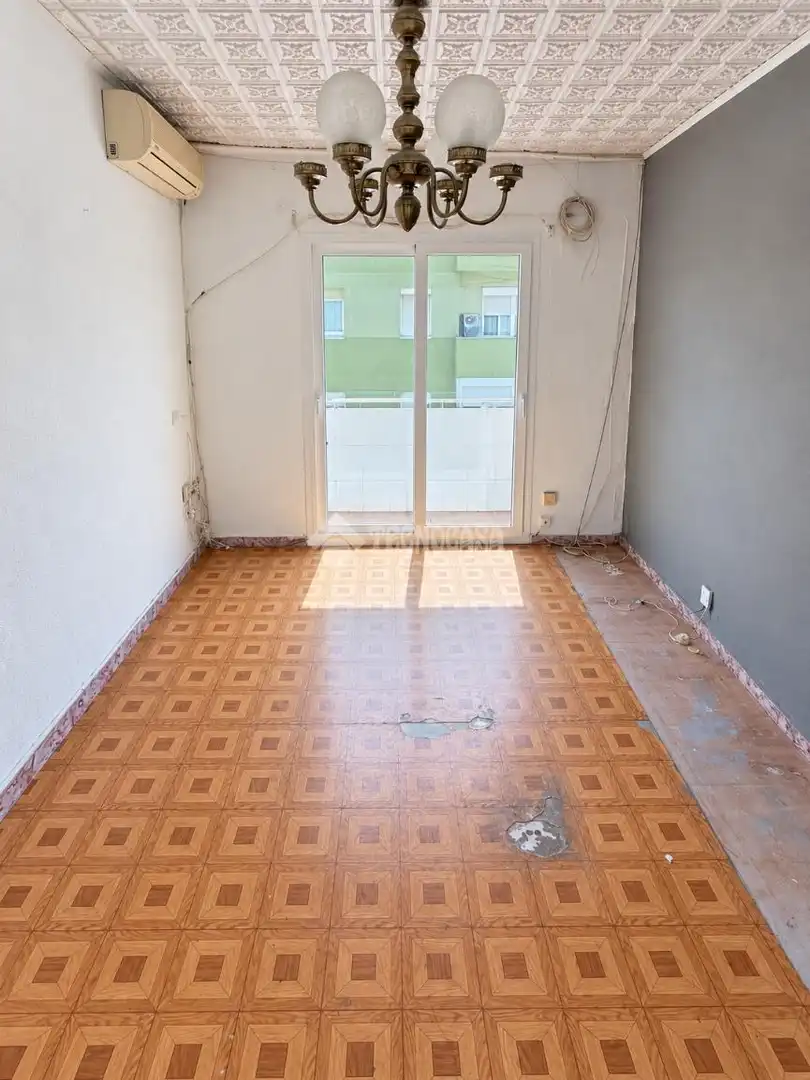 Sala de estar de Piso en venta en Madrid con Parquet