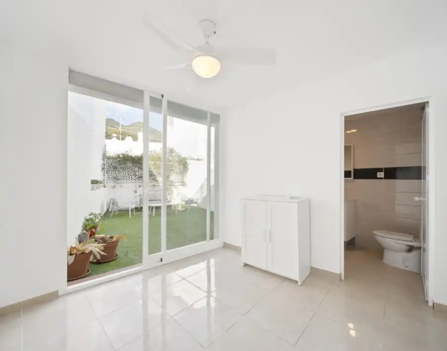 Dormitori de Pis en venda en Benalmádena amb Jardí privat, Terrassa i Traster