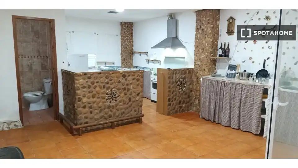 Room in Ensanche - Parque Santa Rosa