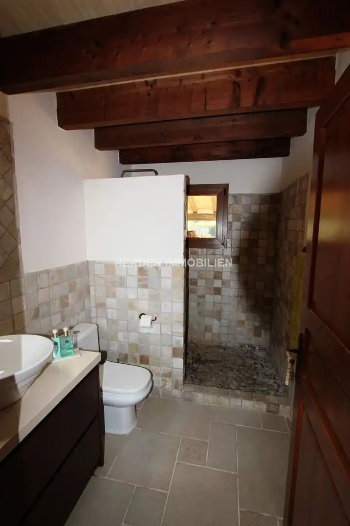 Baño de Finca rústica en venta en Calvià con Aire acondicionado, Calefacción y Terraza