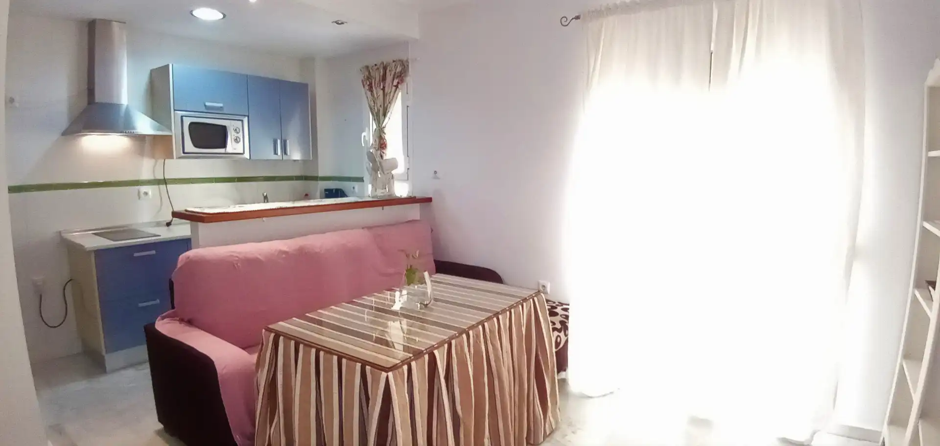 Schlafzimmer von Wohnung zum Verkauf in Camas mit Klimaanlage, Möbliert und Waschmaschine