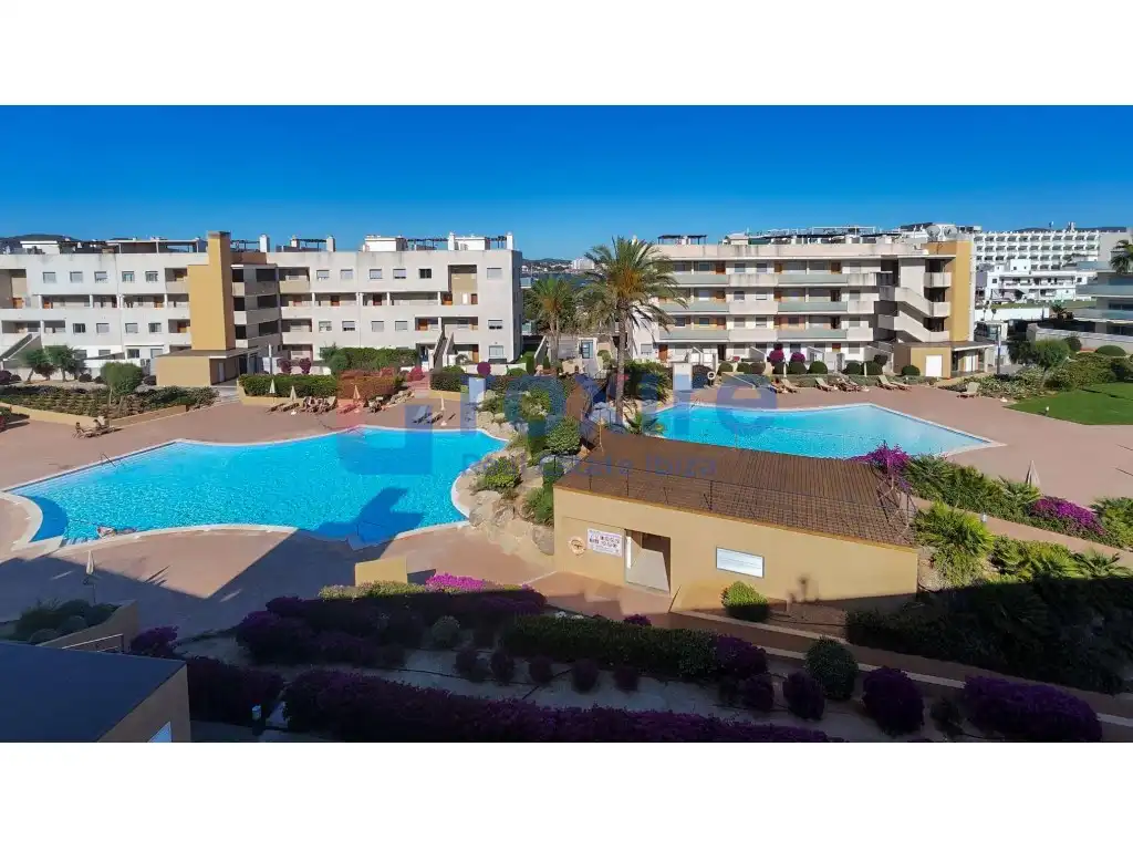 Schwimmbecken von Wohnung zur Miete in Sant Josep de sa Talaia mit Klimaanlage, Heizung und Terrasse