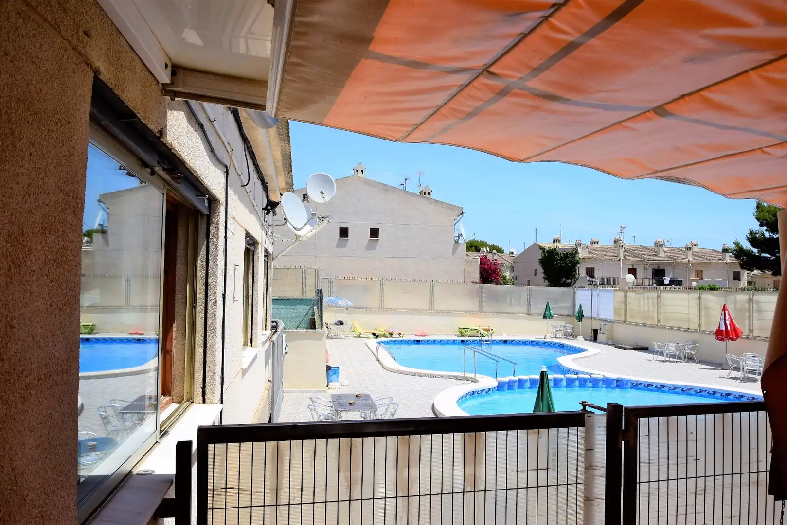 Piscina de Local en venda en Guardamar del Segura