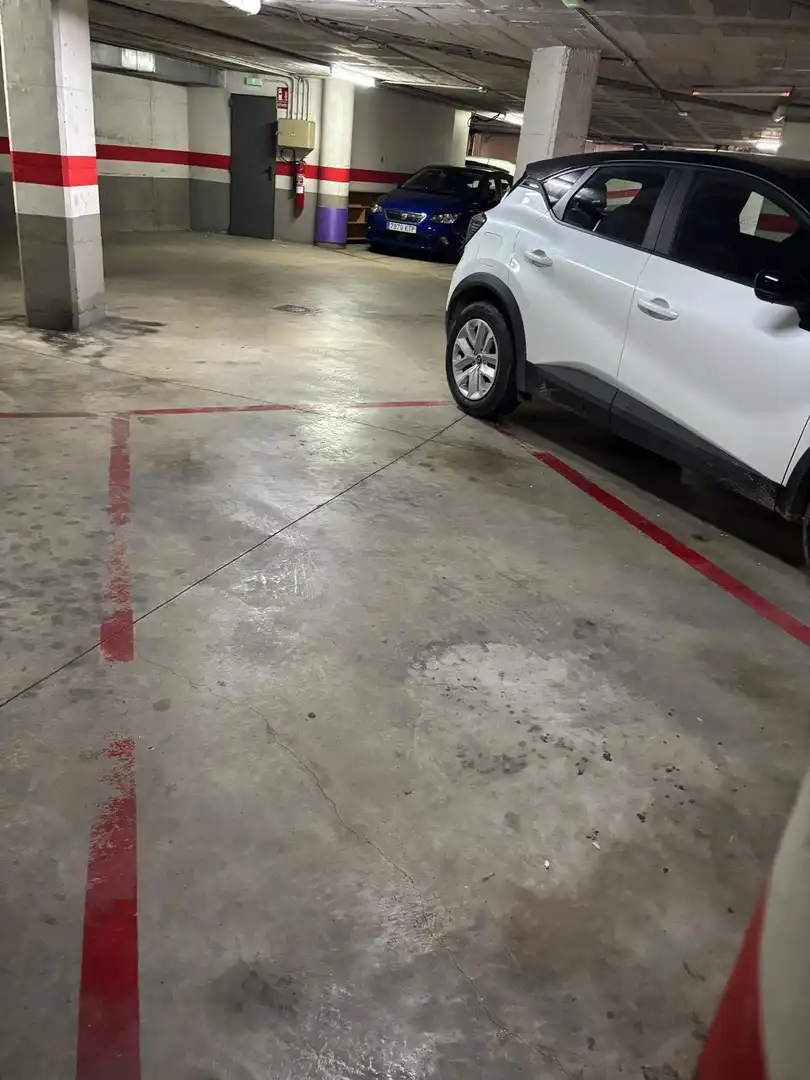 Parkplatz zum Verkauf in Nucli Urbà, imagen 2