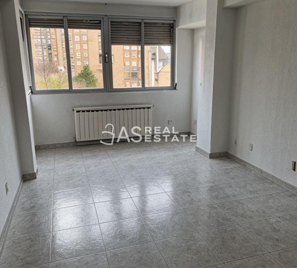 Foto 1 de Pis en venda a Calle de Finisterre, La Paz, Madrid