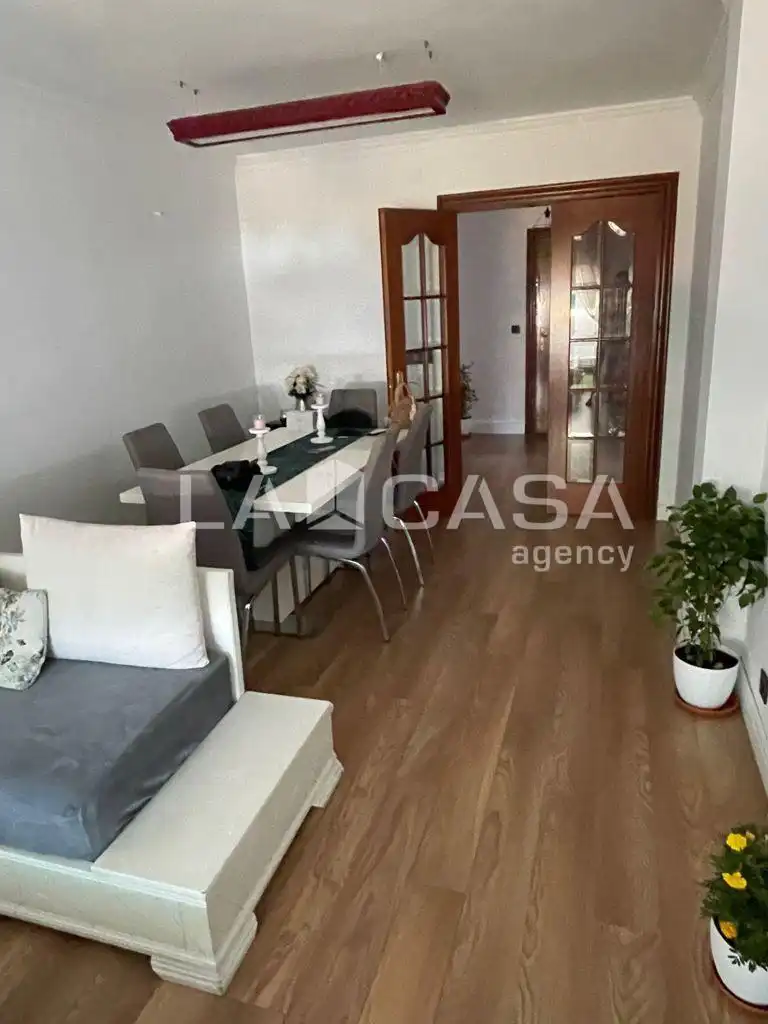 Piso en venta en Algeciras con Terraza, Horno y Lavadora