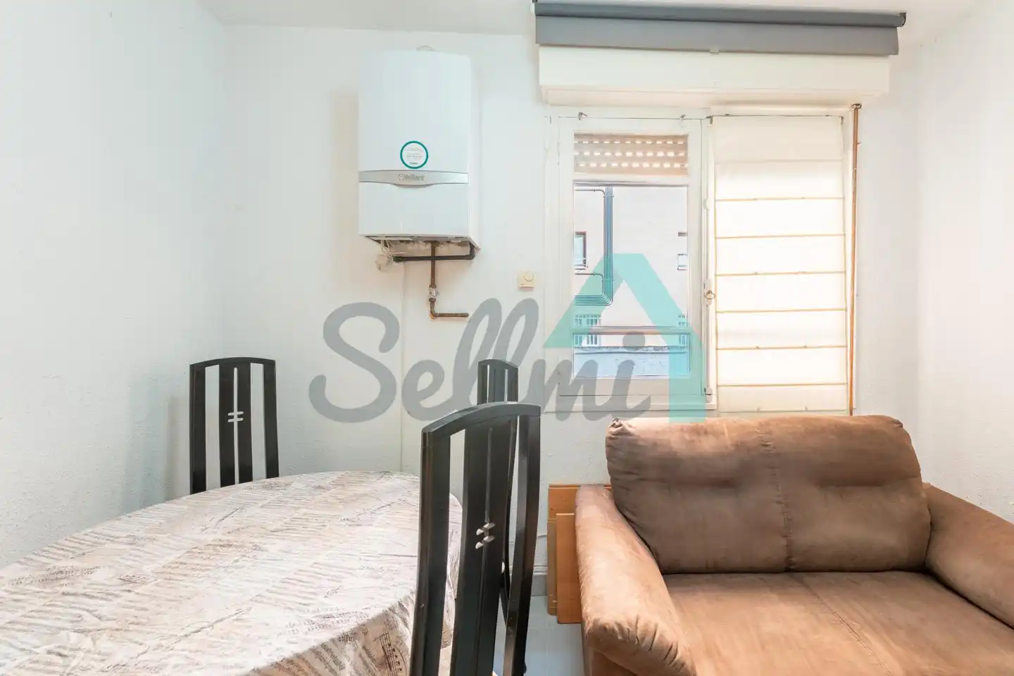 Planta baja de alquiler en Calle Arzobispo Guisasola, Santo Domingo - El Campillín