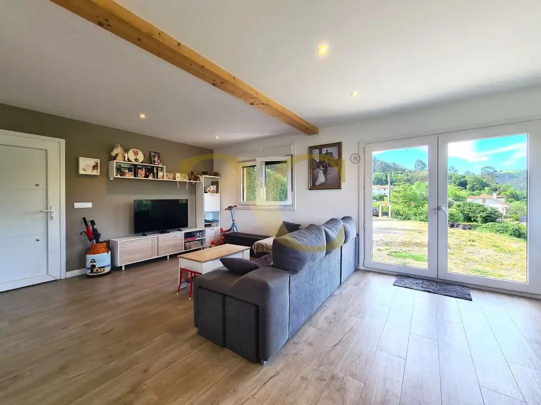 Sala de estar de Casa o chalet en venta en Gijón  con Calefacción, Jardín privado y Balcón