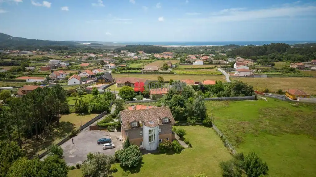 Vista exterior de Local en venda en Ribeira amb Moblat
