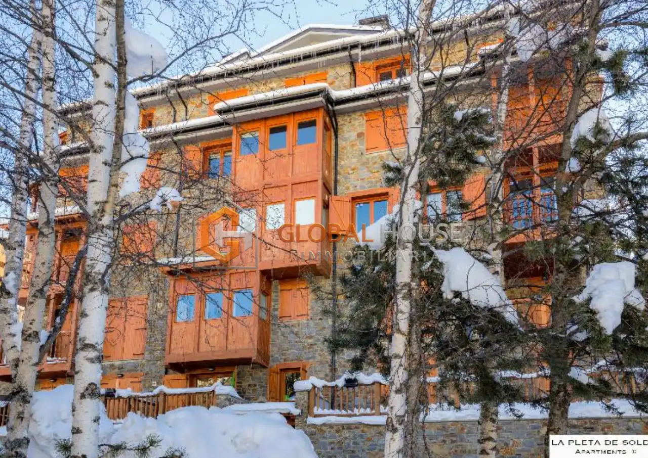 Vista exterior de Piso en venta en Canillo con Trastero