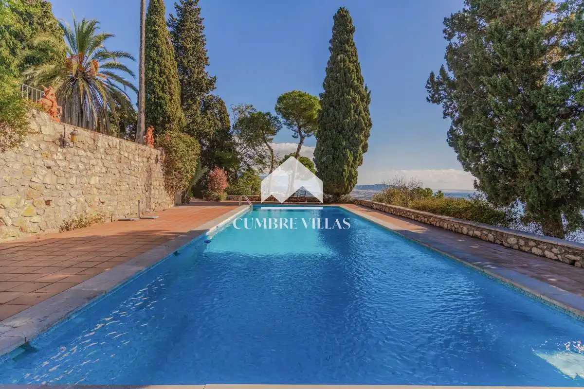 Piscina de Casa o chalet en venta en Salobreña con Calefacción, Jardín privado y Terraza
