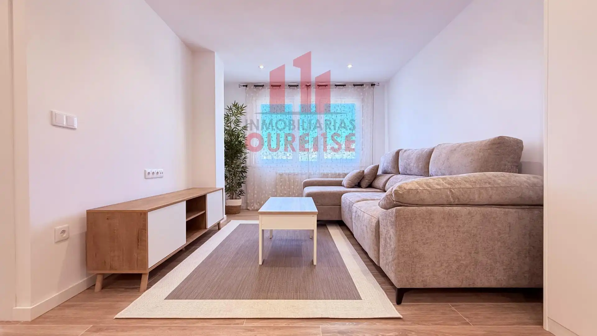 Sala de estar de Piso de alquiler en Ourense Capital  con Calefacción y Amueblado