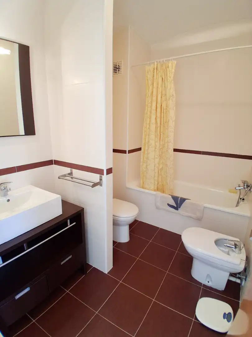 Badezimmer von Maisonette zum Verkauf in Vinaròs mit Klimaanlage, Terrasse und Abstellraum