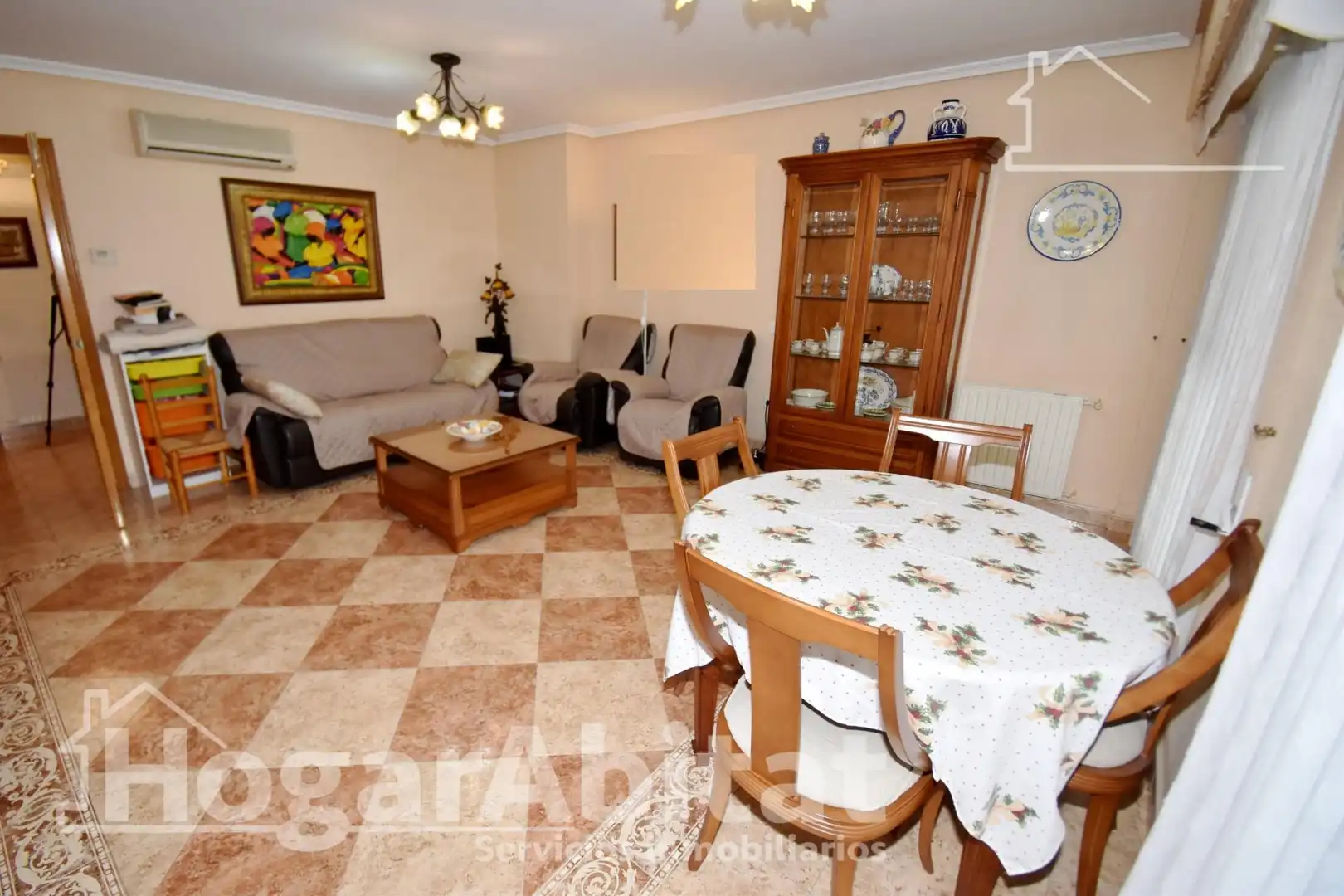 Sala d'estar de Casa adosada en venda en Vila-real amb Aire condicionat, Calefacció i Terrassa