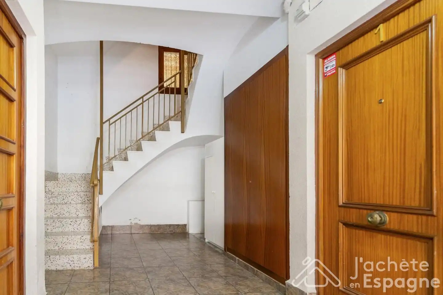 Planta baixa en venda en Algemesí amb Aire condicionat, Terrassa i Traster