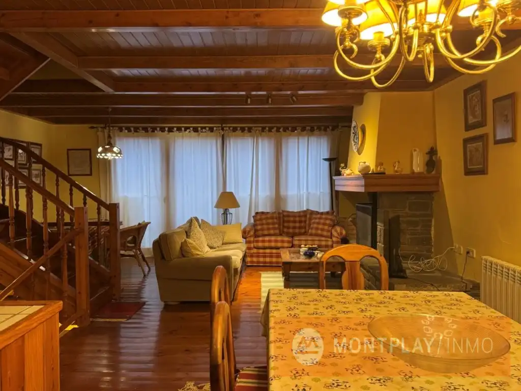 Living room of Detached homes for sale in Naut Aran