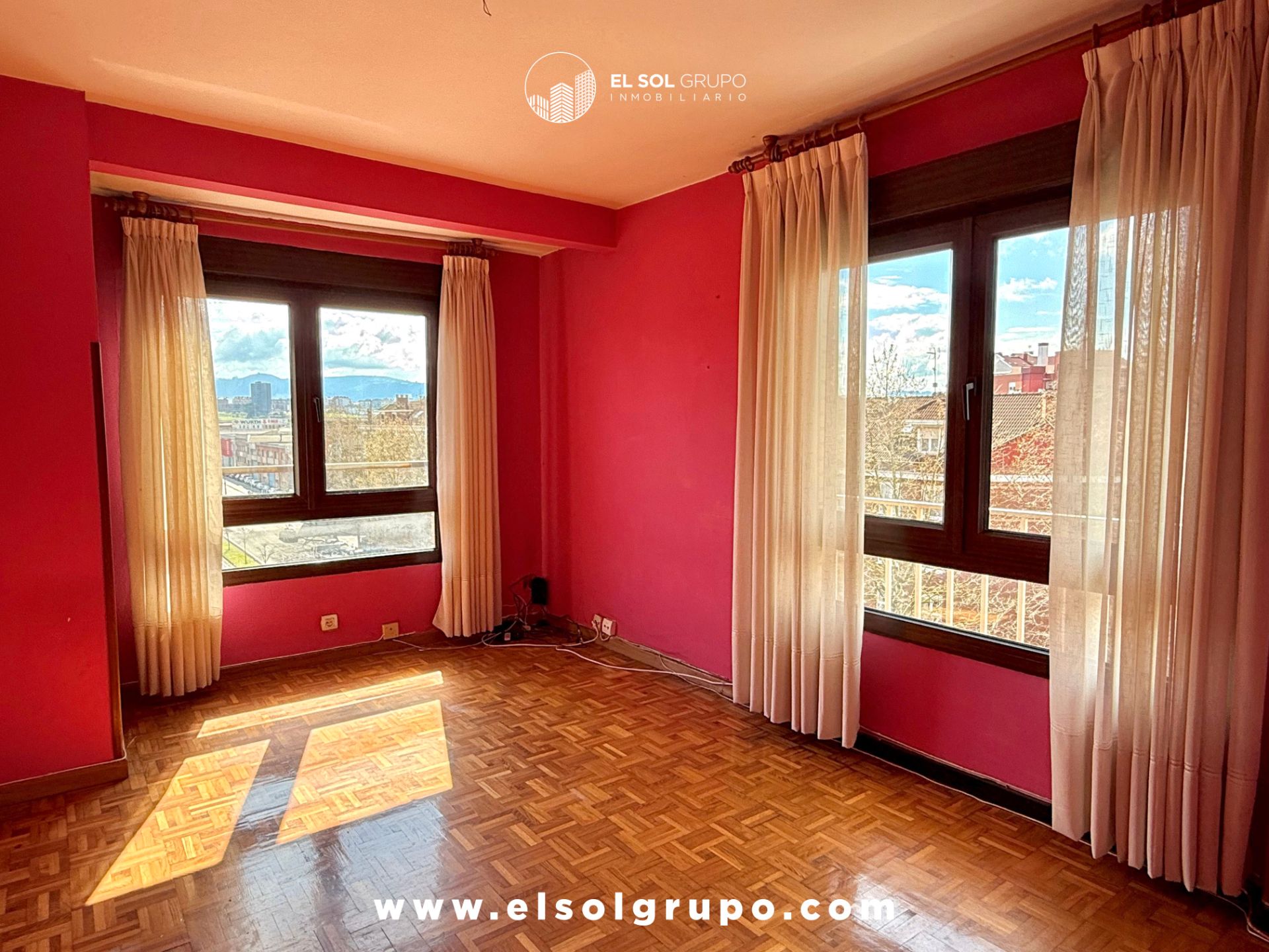 Bedroom of Flat for sale in Gijón   with Furnished and Balcony