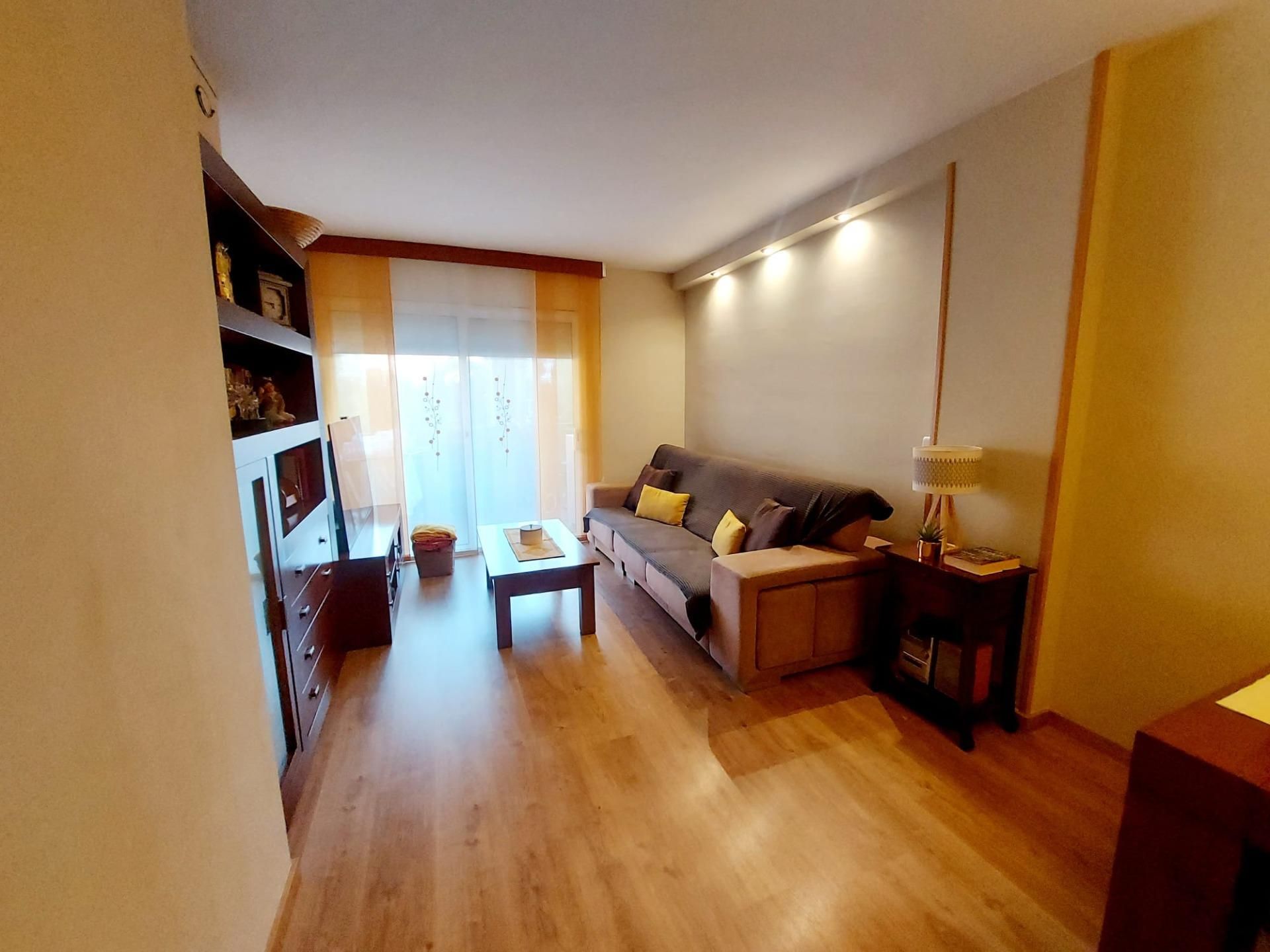 Sala de estar de Piso en venta en Sant Andreu de la Barca con Jardín privado, Parquet y Terraza