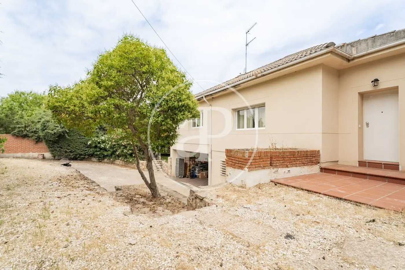 Vista exterior de Casa o xalet en venda en Boadilla del Monte amb Calefacció, Jardí privat i Traster