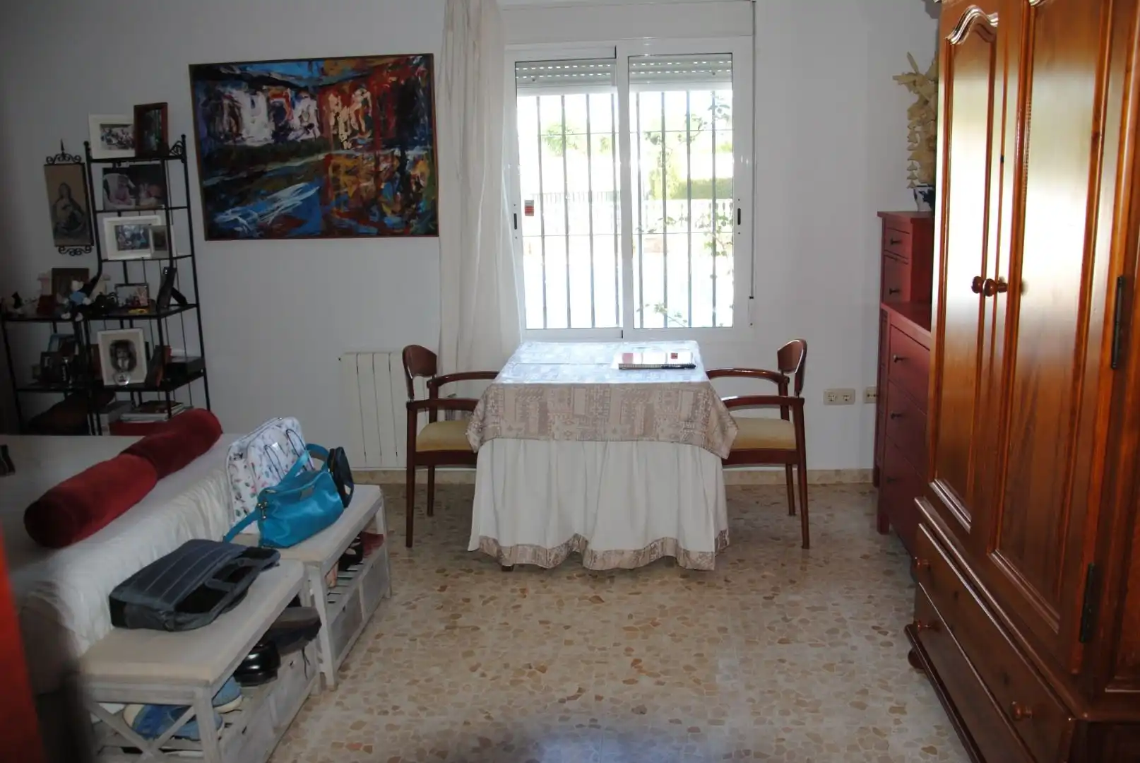 Sala d'estar de Casa o xalet en venda en Espartinas amb Aire condicionat, Calefacció i Jardí privat