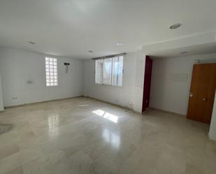 Office for sale in Alzira  with Air Conditioner