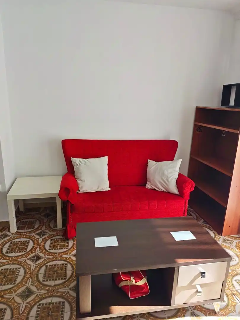 Wohnzimmer von Wohnung zur Miete in Granada mit Privatgarten, Möbliert und Balkon
