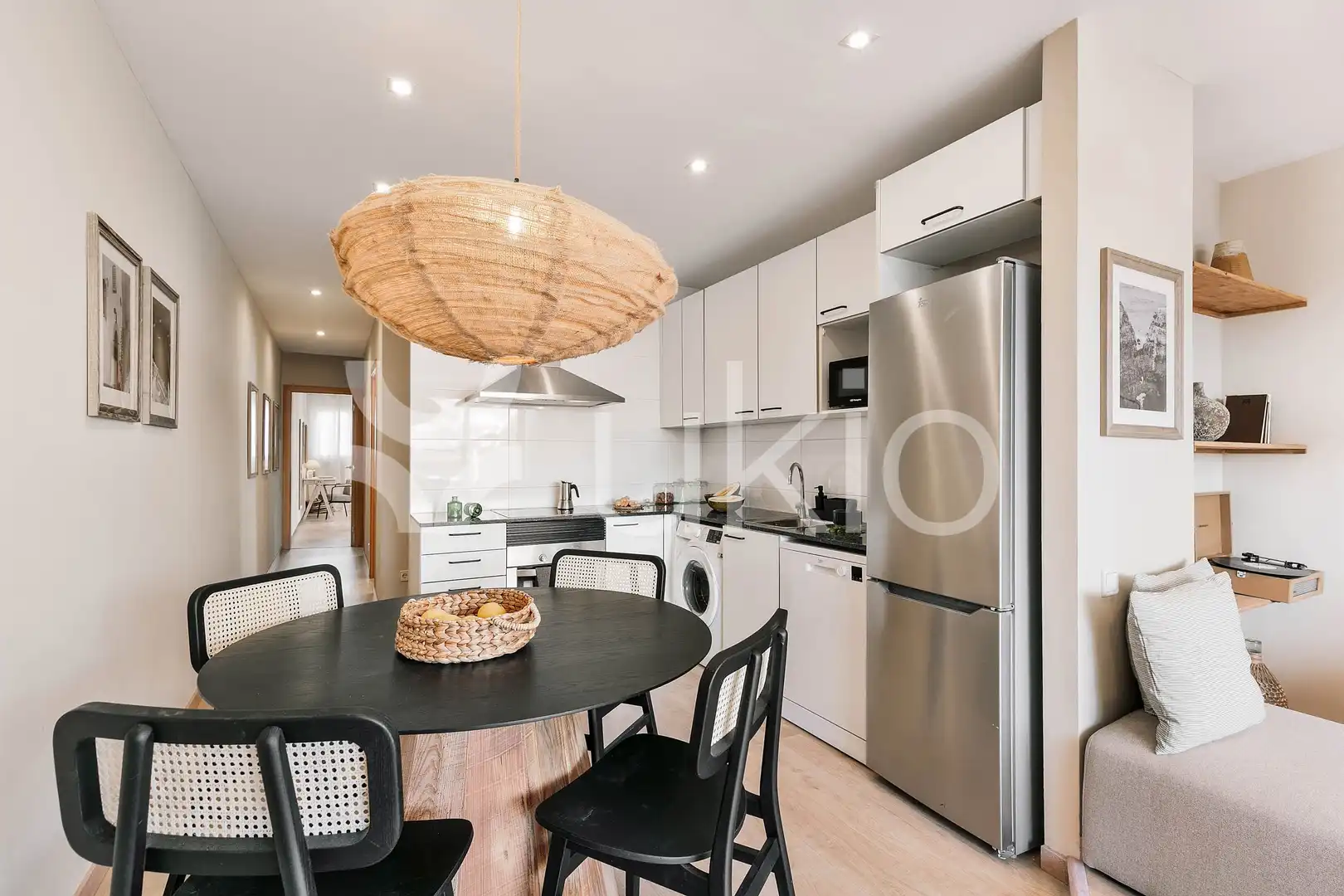 Apartamento con terraza en alquiler en Carrer del Comte Borrell, imagen 4