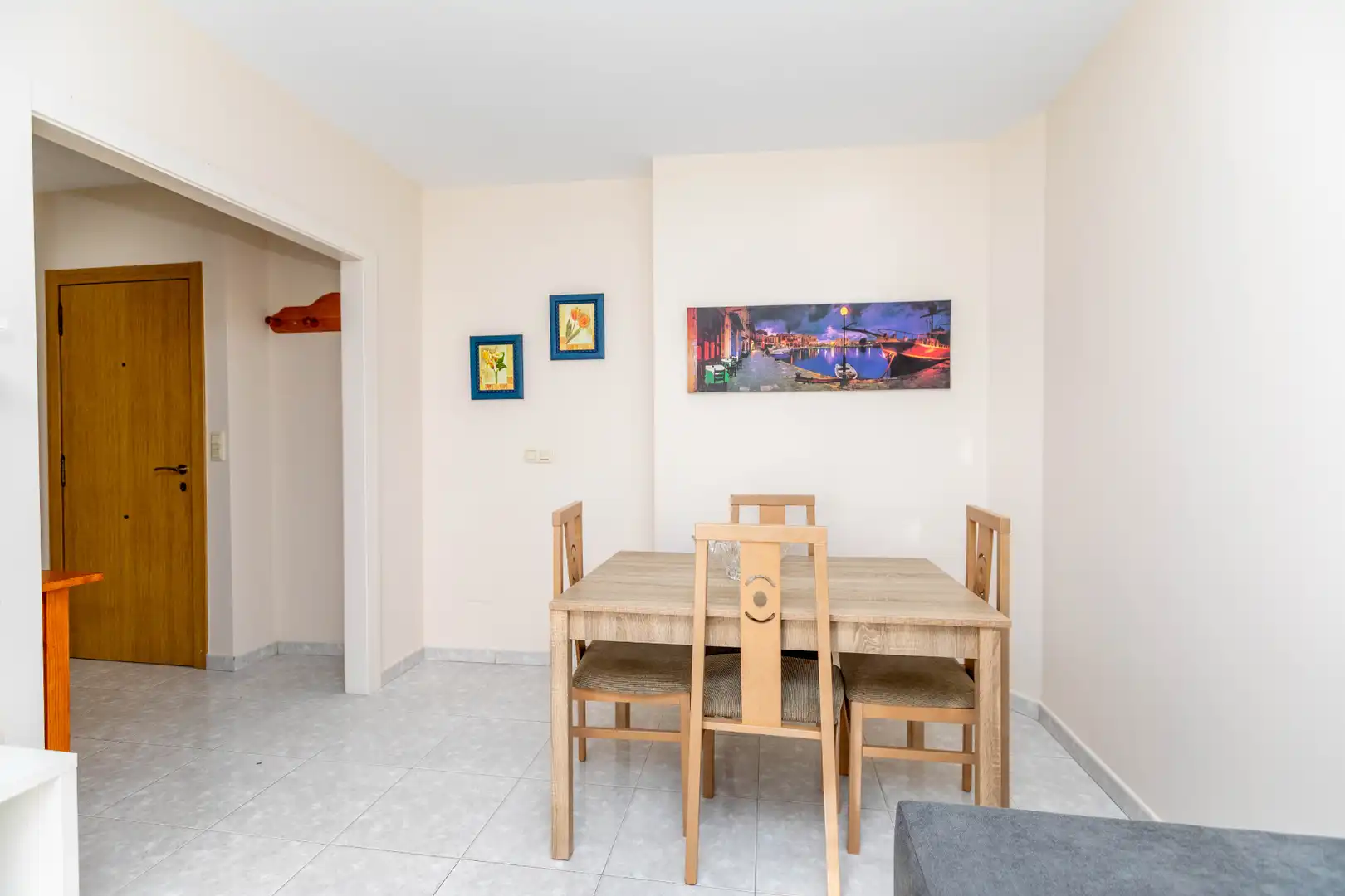 Menjador de Apartament en venda en Sanxenxo amb Calefacció, Terrassa i Moblat