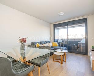 Sala d'estar de Apartament de lloguer en  Madrid Capital amb Aire condicionat, Calefacció i Jardí privat