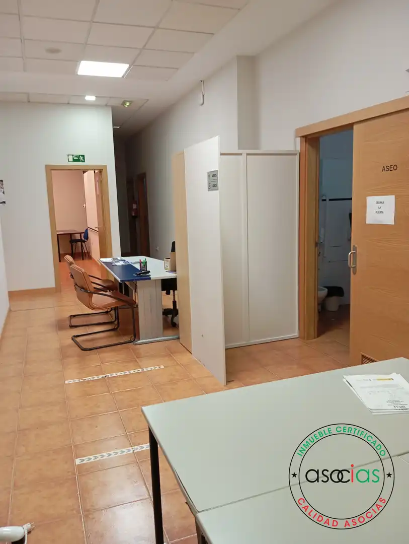 Büro zum Verkauf in Oviedo  mit Heizung