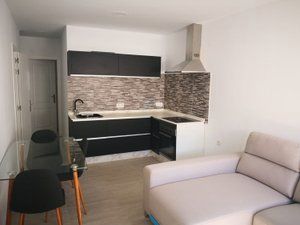 Cuina de Pis de lloguer en  Santa Cruz de Tenerife Capital amb Moblat, Forn i Rentadora