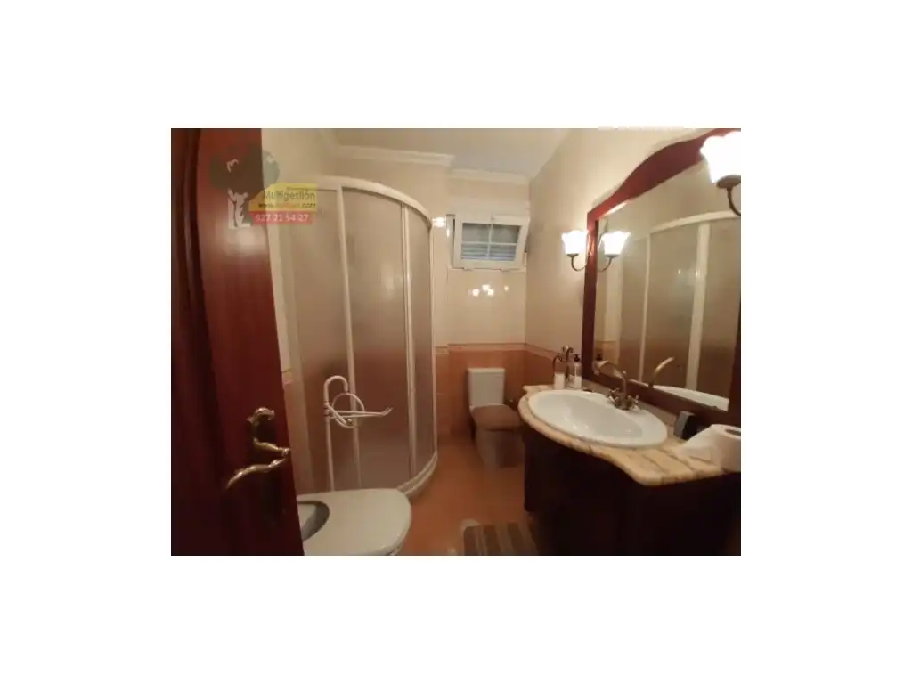 Bany de Casa o xalet en venda en Cáceres