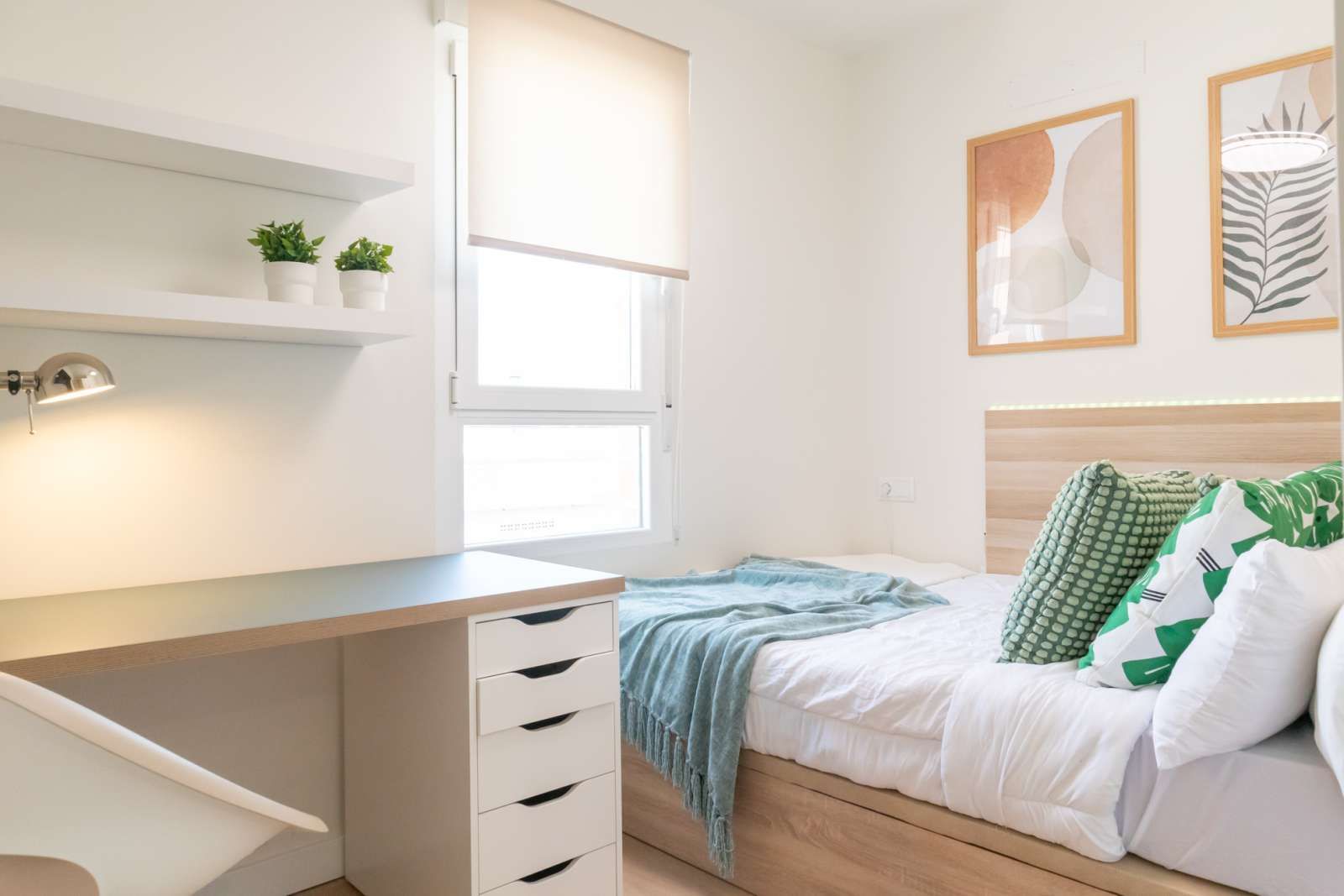 Bedroom of Flat to share in  Madrid Capital  with Terrace