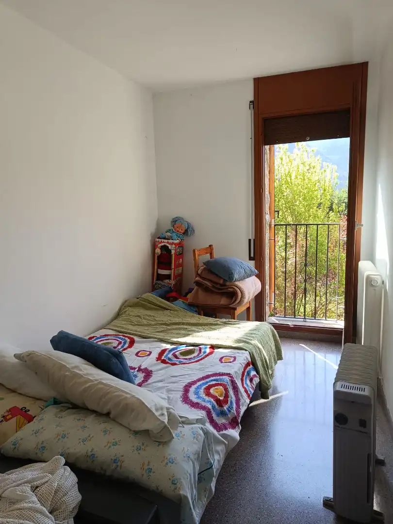 Habitación de Casa adosada en venta en Bagà con Aire acondicionado, Calefacción y Terraza