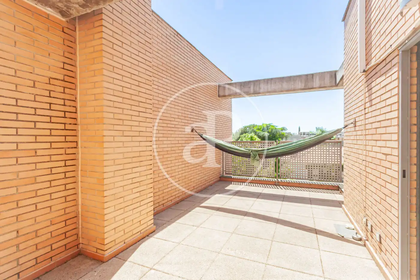 Terraza de Casa adosada en venta en Madrid con Aire acondicionado, Calefacción y Jardín privado