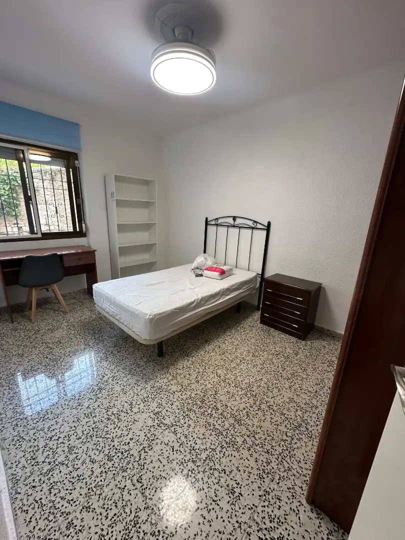 Habitación en Avenida de Madrid, 41, Renfe - Bulevar 1ª y 2ª Fase