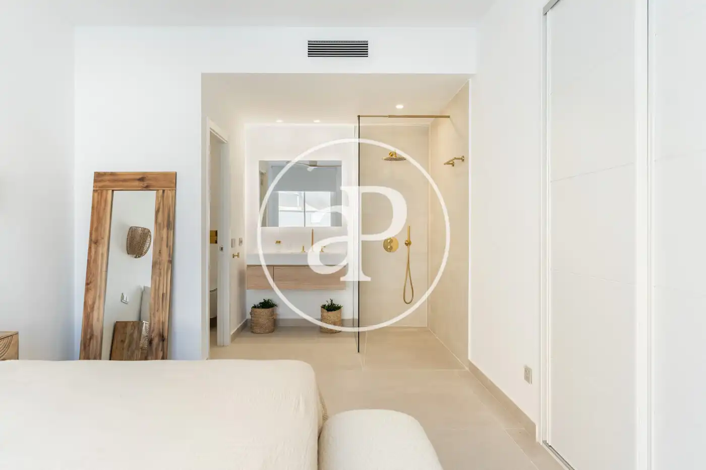 Baño de Piso de alquiler en Ses Salines con Aire acondicionado, Calefacción y Terraza