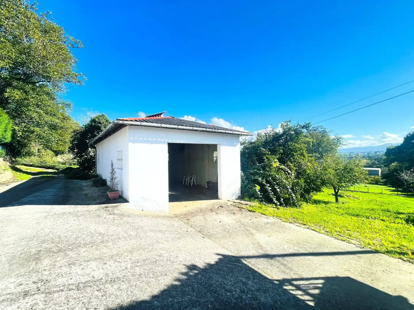 Vista exterior de Casa o xalet en venda en Llanera amb Traster
