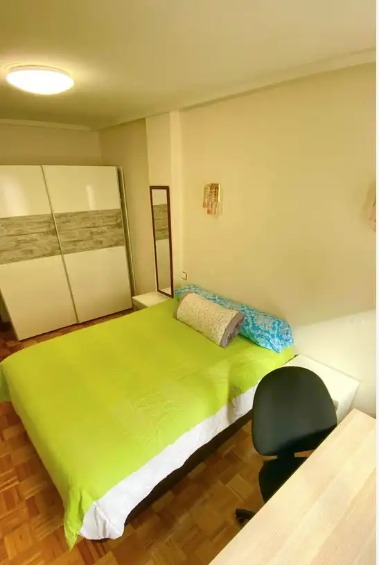 Piso en venta en Calle Tirso de Molina, El Coto