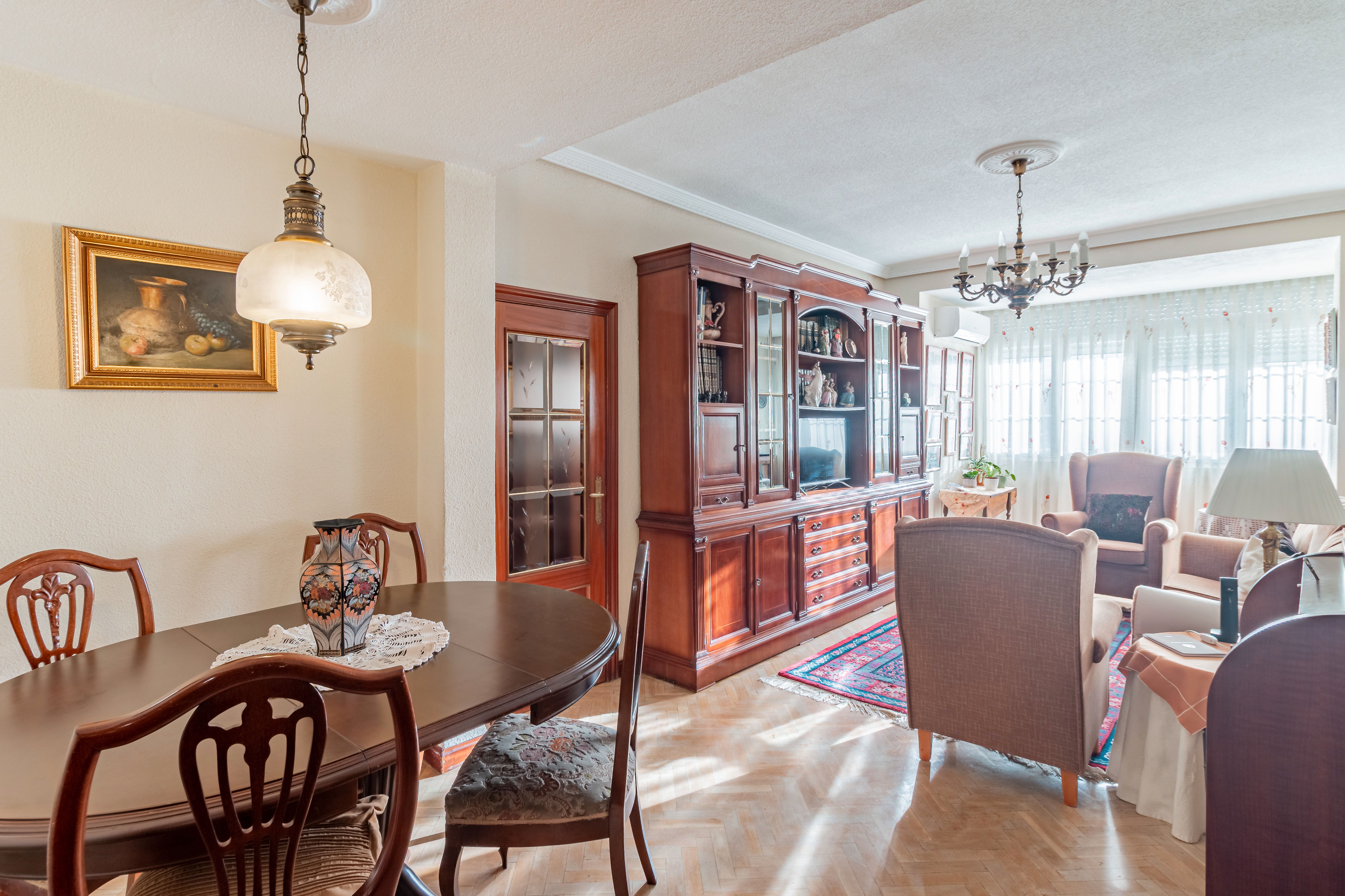 Dining room of Flat for sale in  Madrid Capital  with Heating