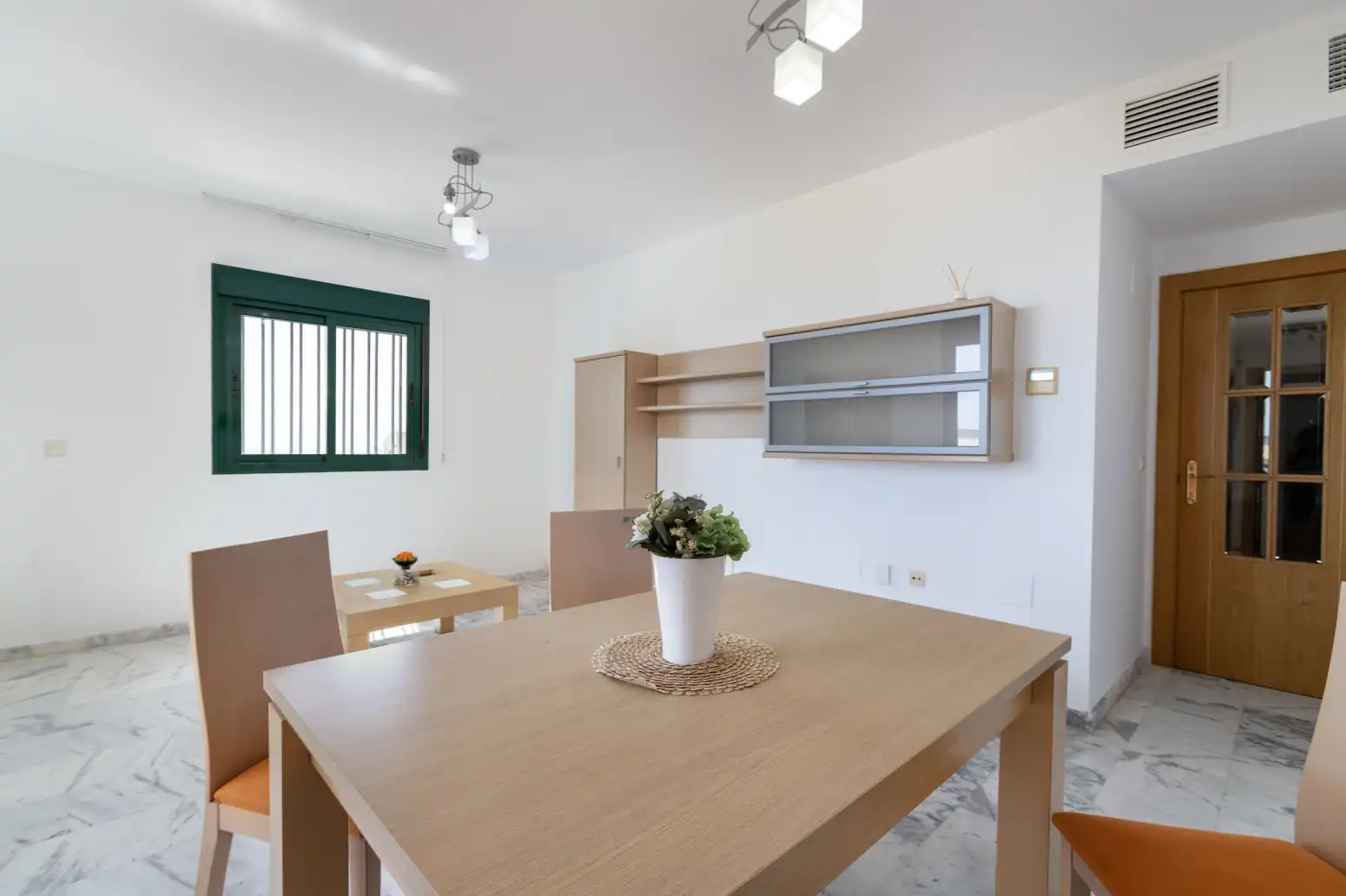 Comedor de Piso en venta en Benalmádena con Aire acondicionado, Calefacción y Jardín privado
